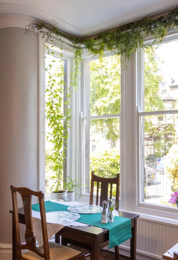 Wynnstay House 해러게이트 외부 사진