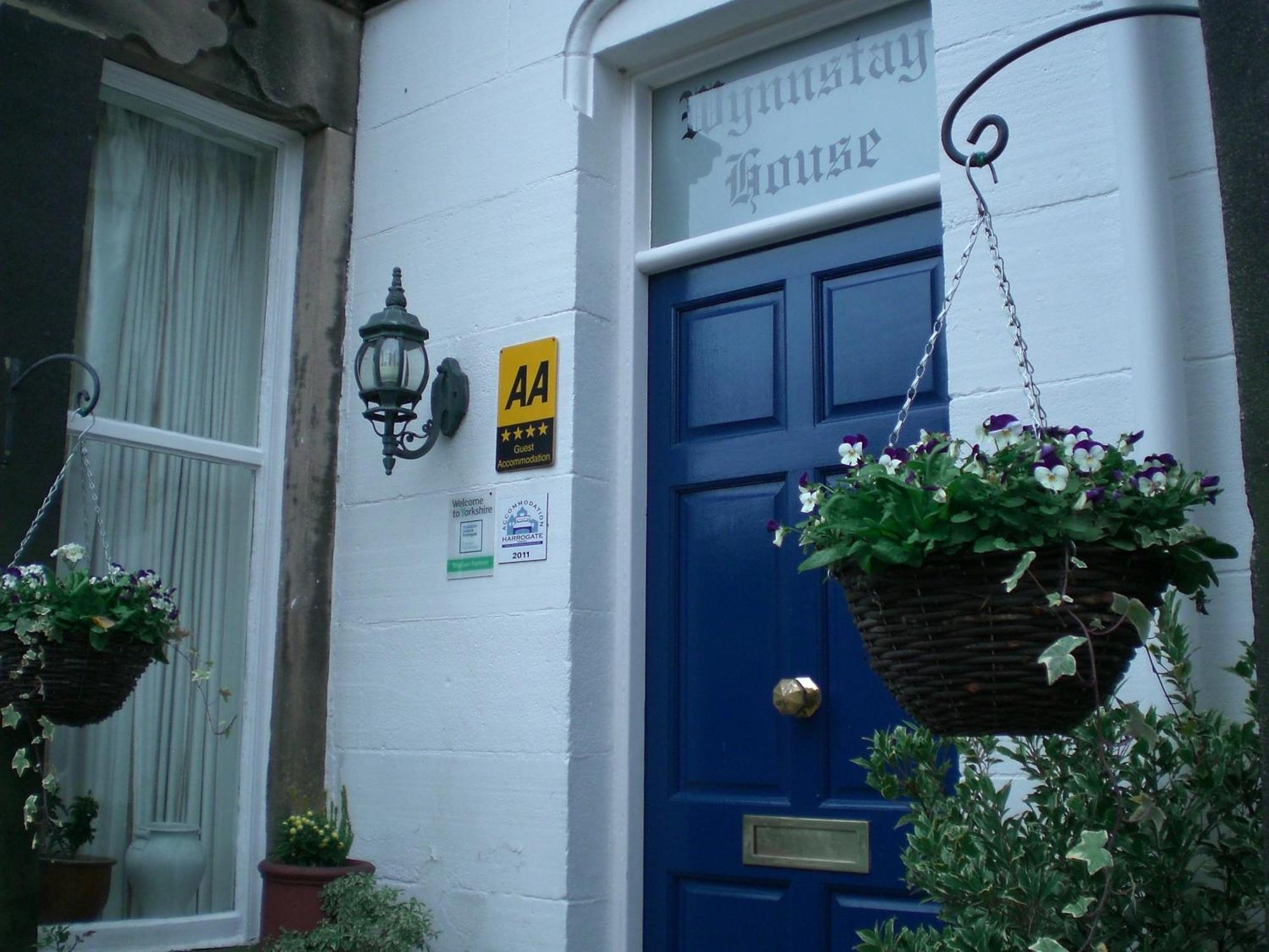 Wynnstay House 해러게이트 외부 사진